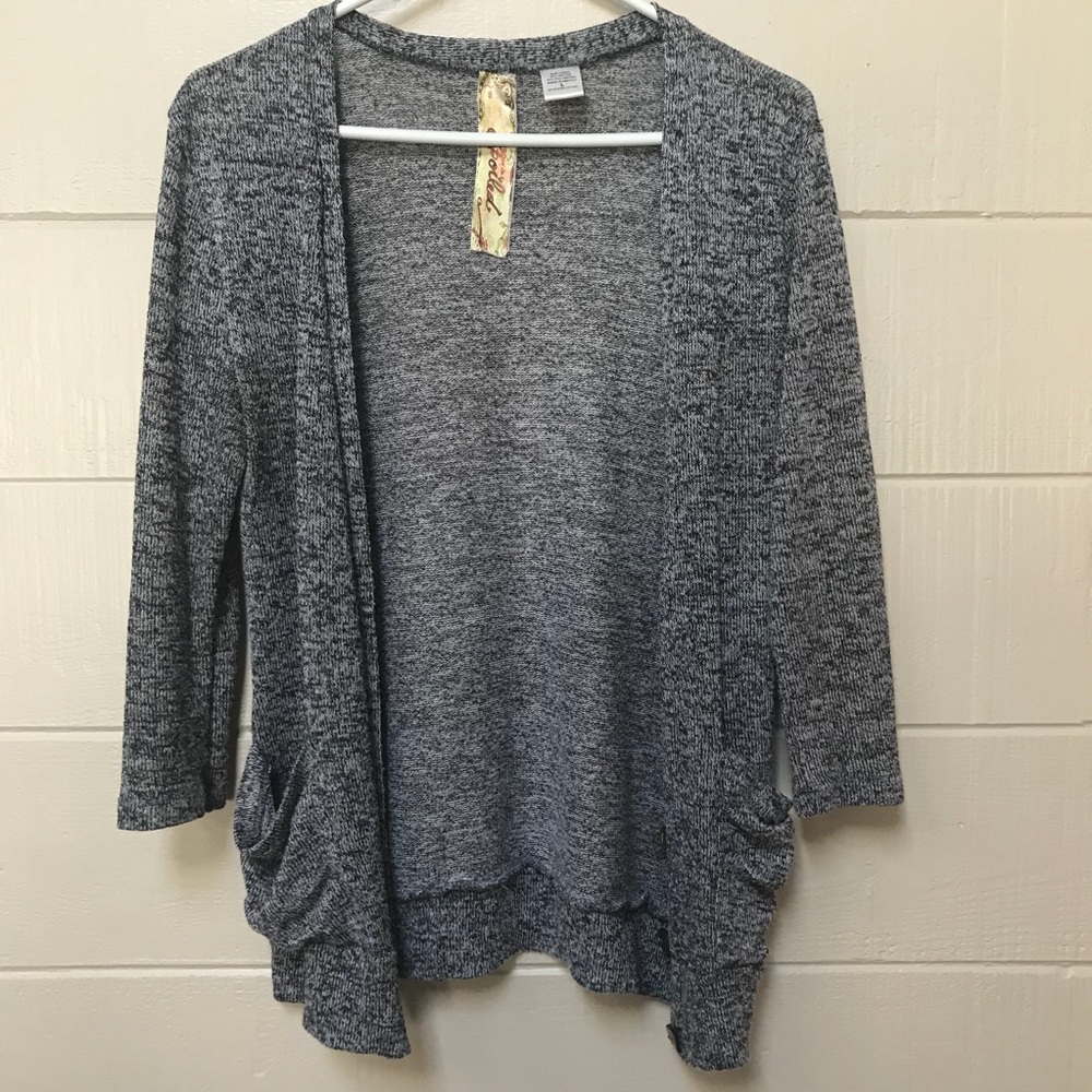 🎂 Spoiled • Heather Gray Buttoned Cardigan Large
